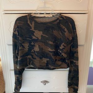 cropped camo top